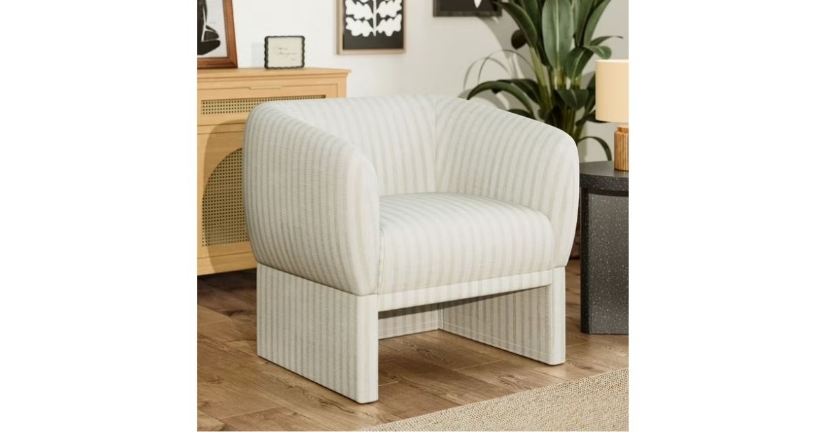 small space accent chair