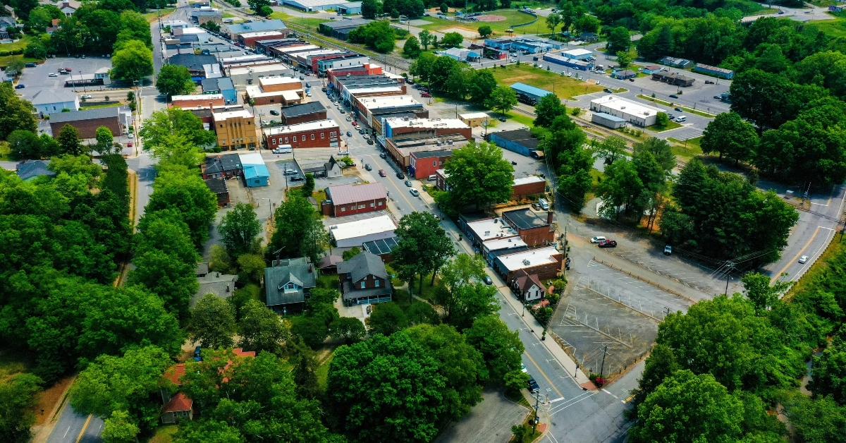 rural houses in the town of elkin