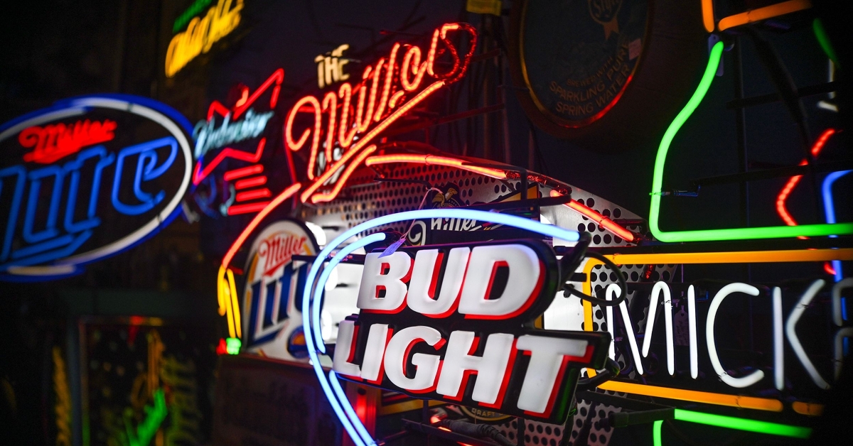 miller beer illuminated bar sign