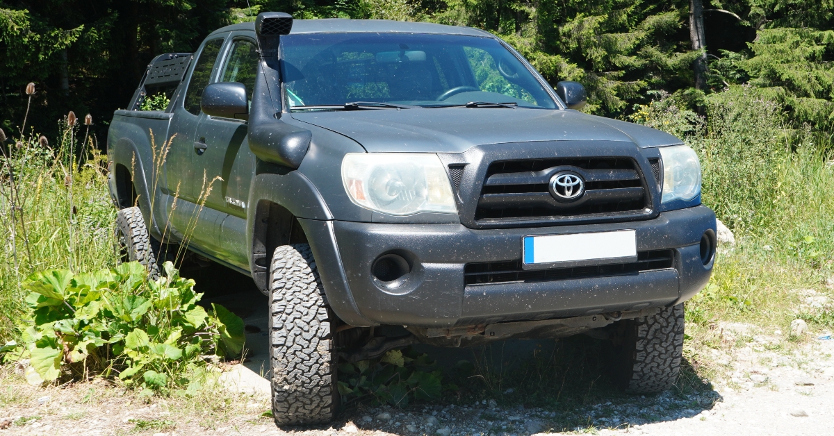 toyota tacoma 4x4 black car