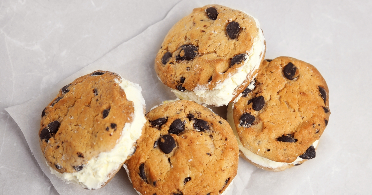 ice cream cookie sandwiches