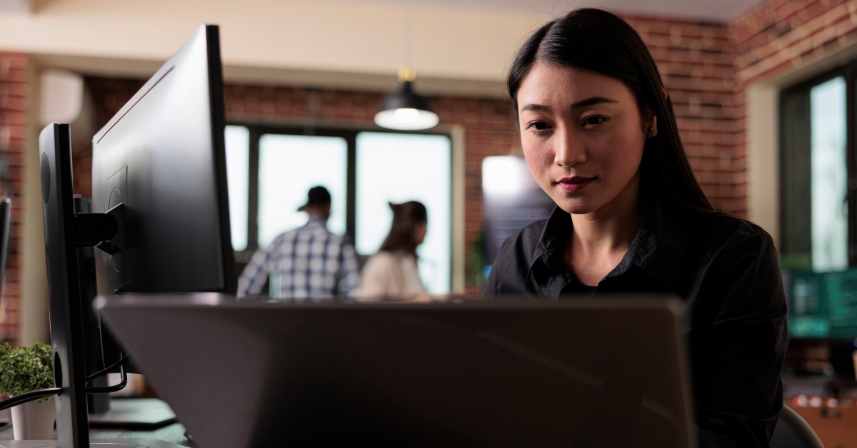 asian software developer