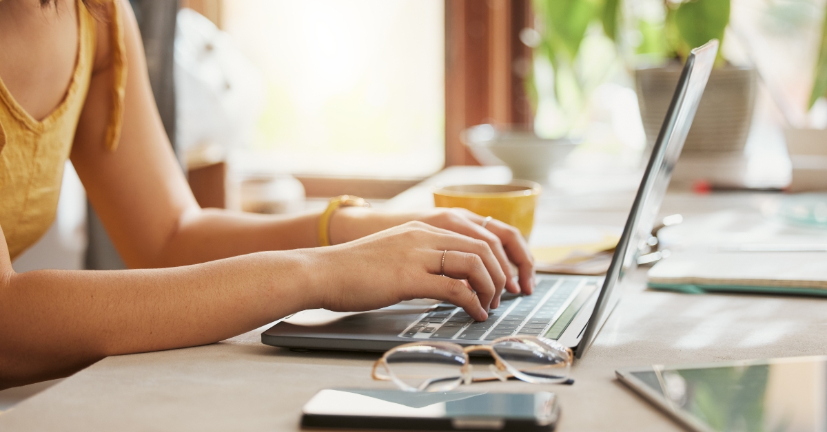 female freelancer typing