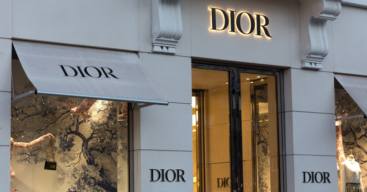 dior store sign