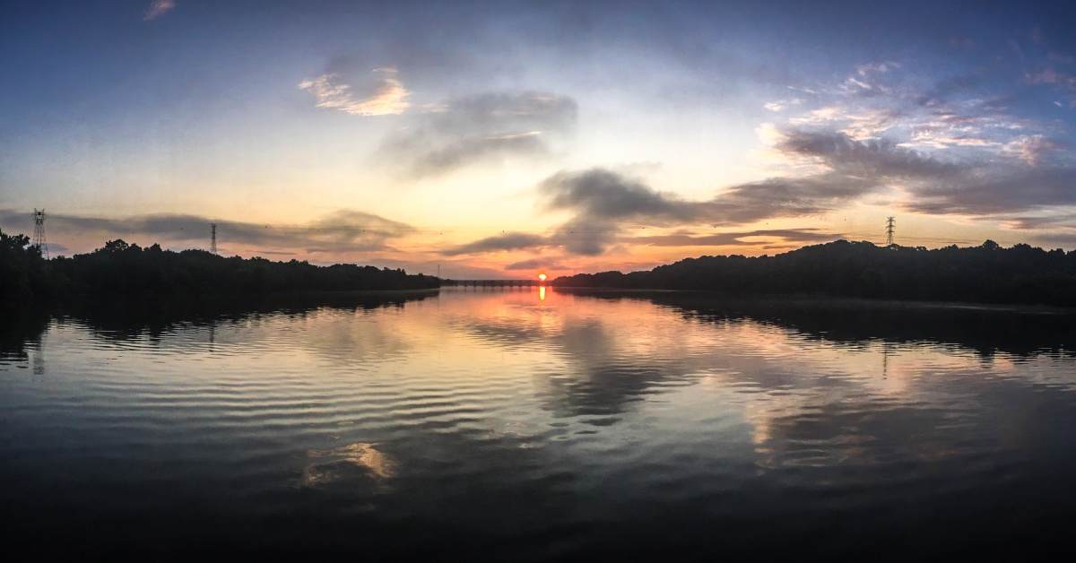 sunrise on the tennessee river