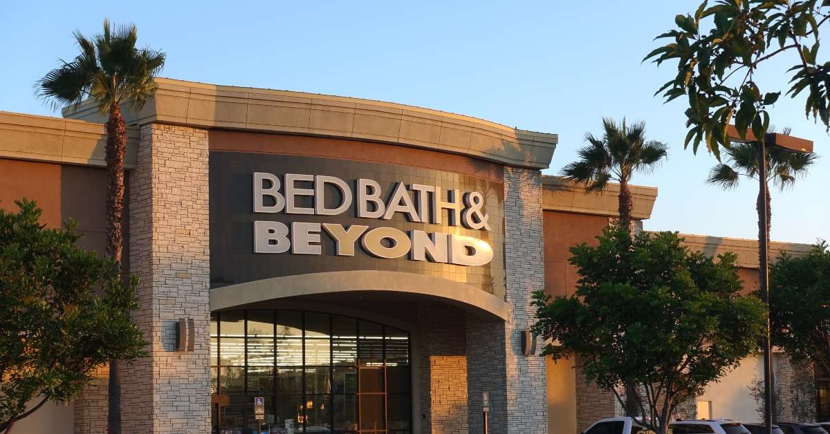 storefront of a bed bath beyond