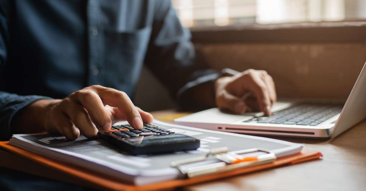 businessman doing finance