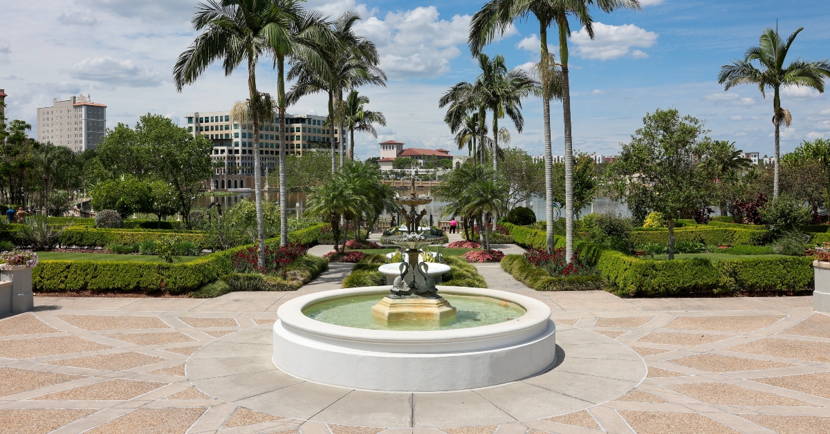a public botanical garden in Lakeland