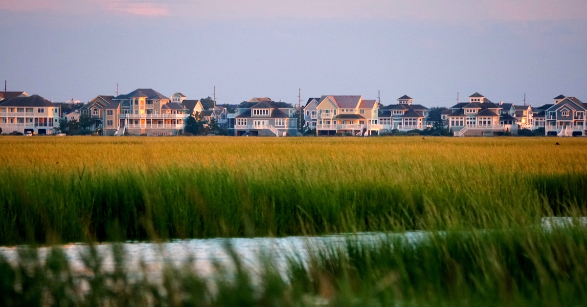 waterfront homes by the bay