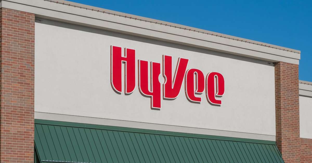 hy vee retail grocery store