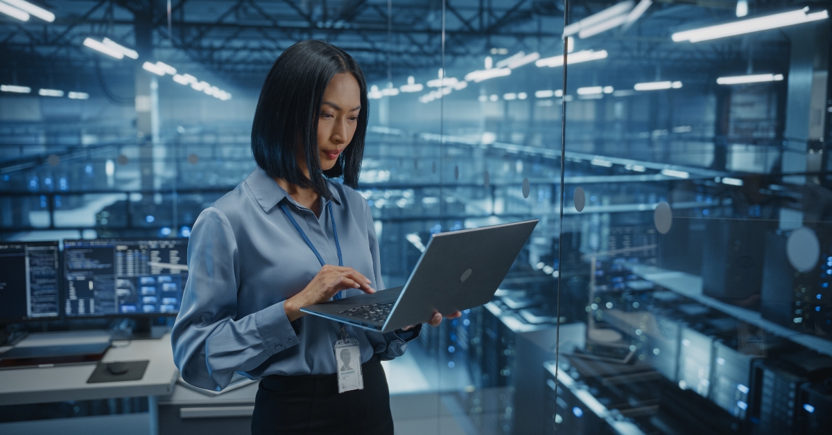 female architect reviewing virtualization strategies