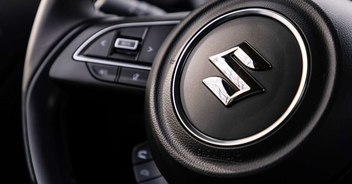 logo of suzuki vehicle in prague