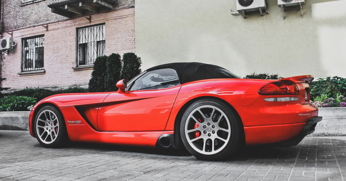 red dodge viper venom 1000