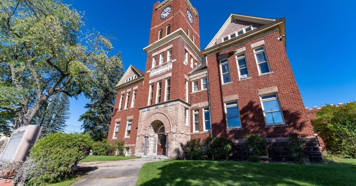 dickinson county courthouse in iron mountain