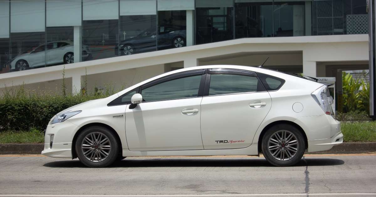 private car toyota prius