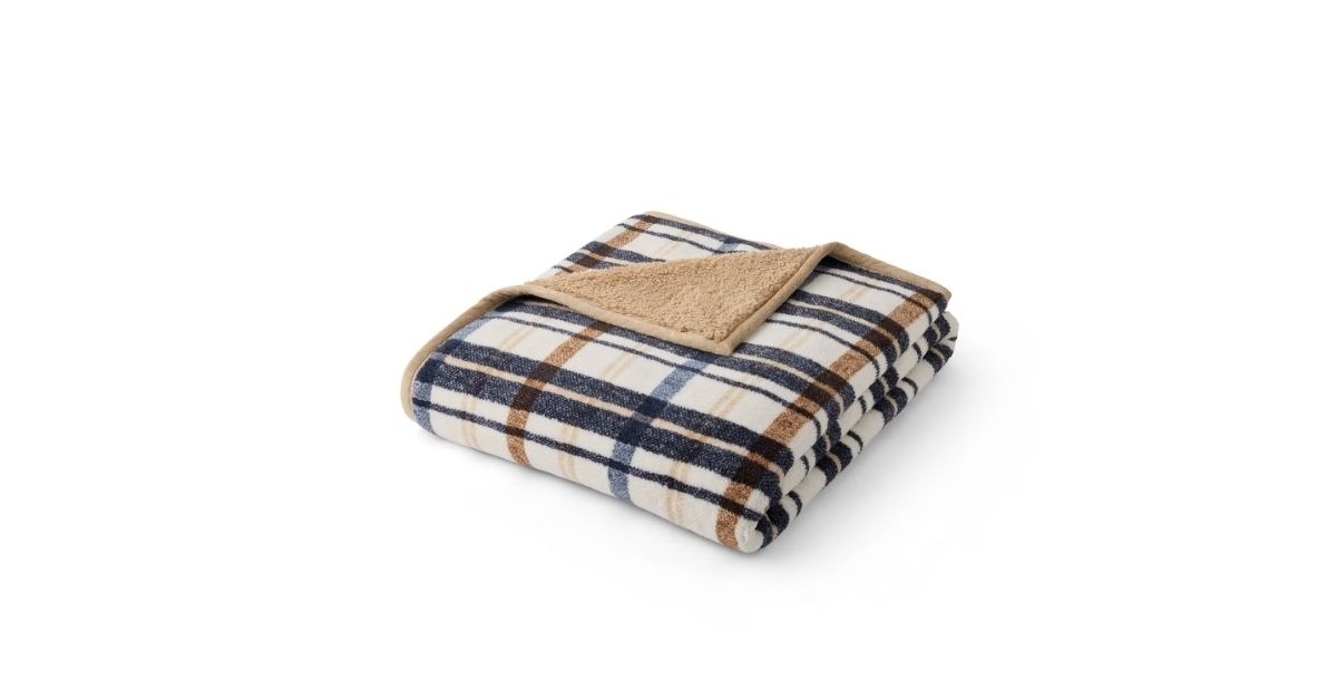 members mark cozy throw