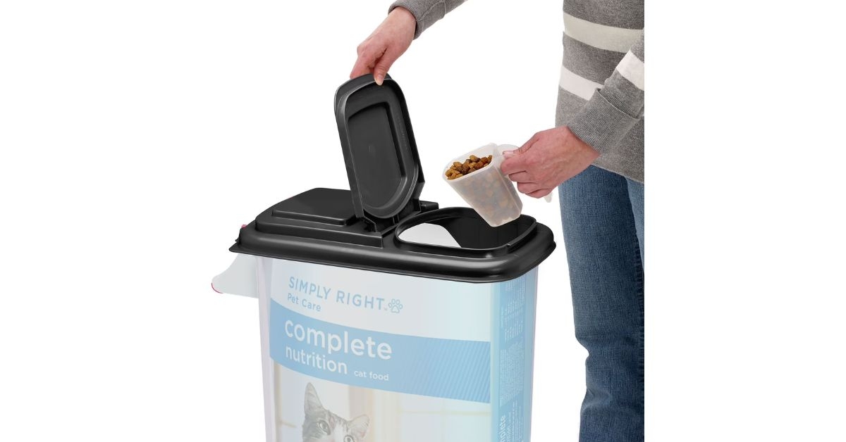 Buddeez Food Storage and Dispenser