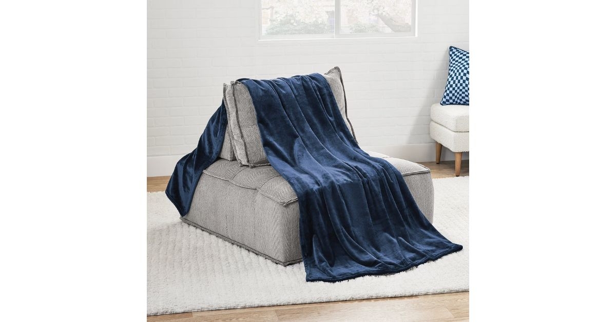 Member's Mark Oversized Plush Blanket