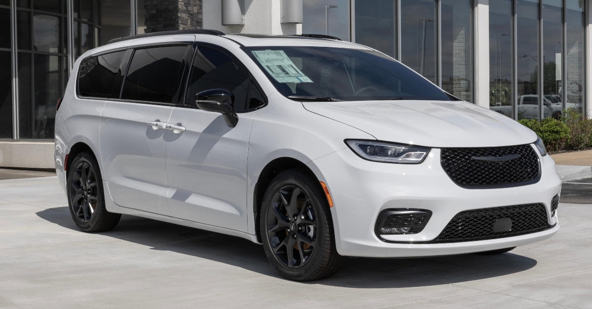 chrysler pacifica limited display