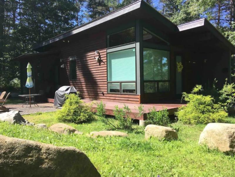 17 Unique Airbnbs for Remote Workers