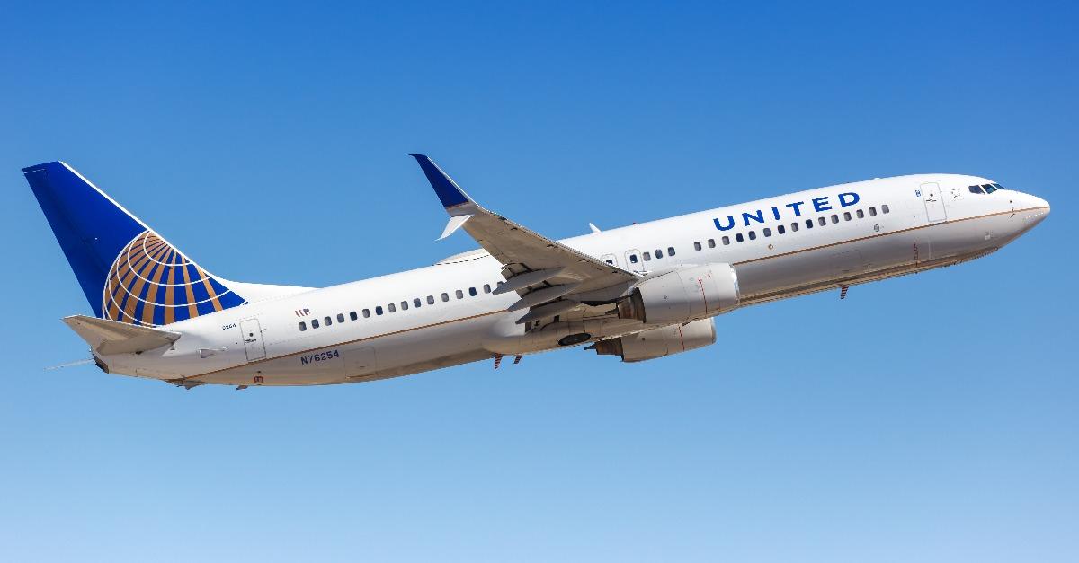 United Airlines Boeing 737-800 airplane