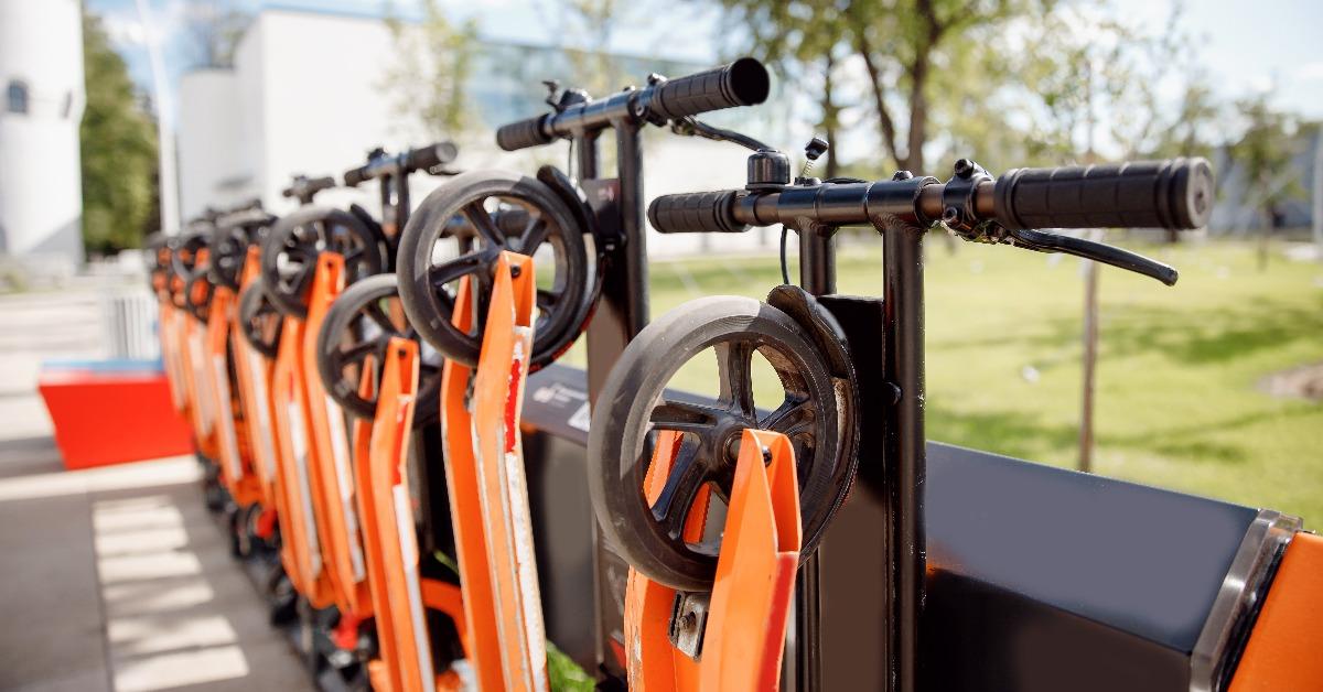 10 Insanely Easy Side Hustles You Can Start Now for Extra Cash