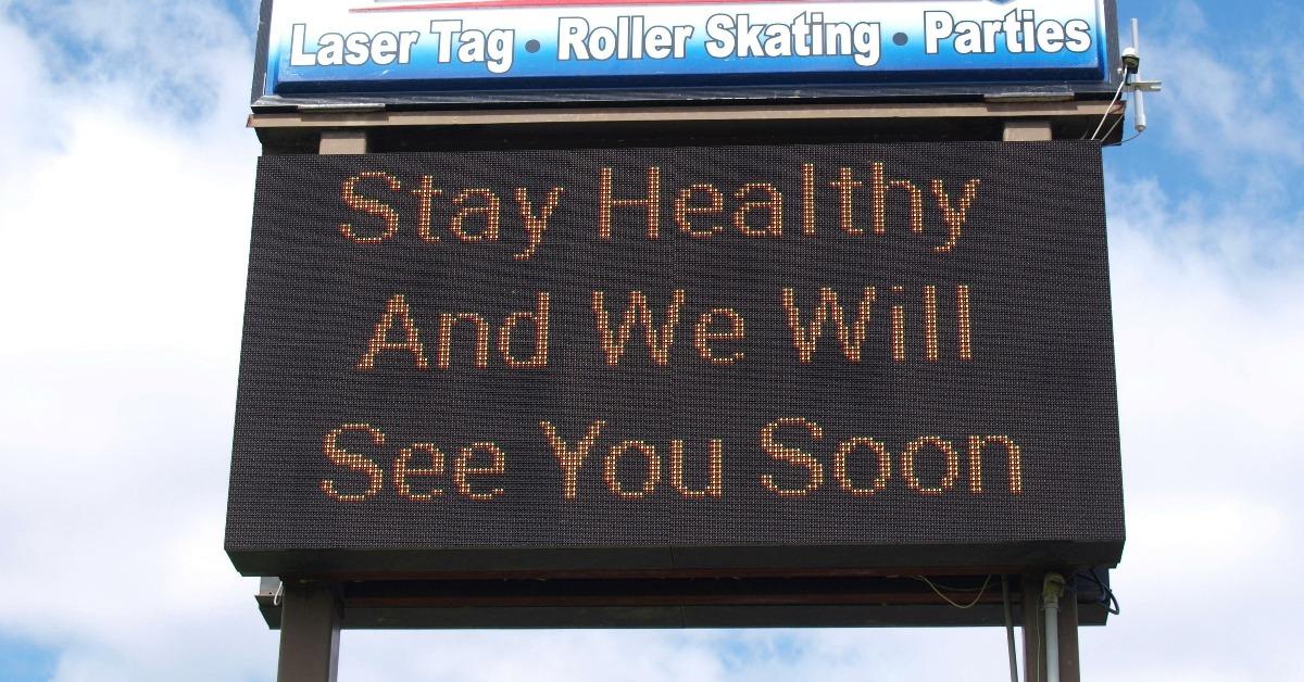 hopeful sign at an American business closed during the Coronavirus epidemic 
