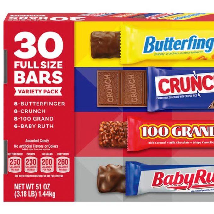 Costco Is Selling A Hershey's Variety Pack With 30 Full Size Candy Bars For  Less Than $15!