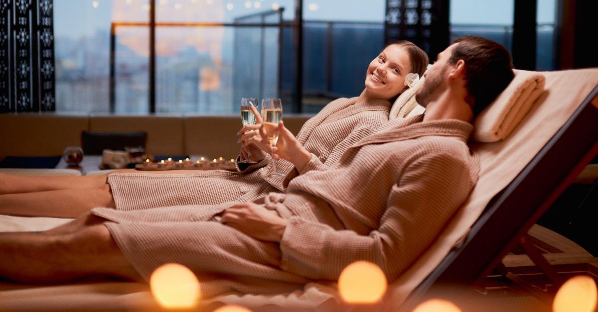 married couple together relaxing in spa salon