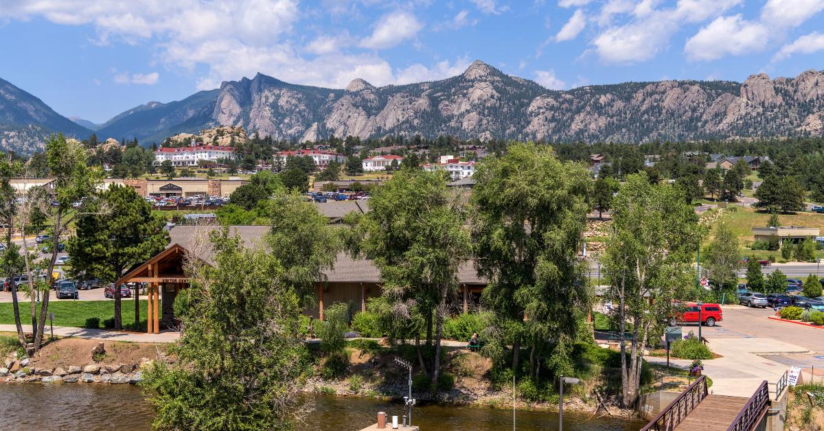 mountain resort town Estes Park
