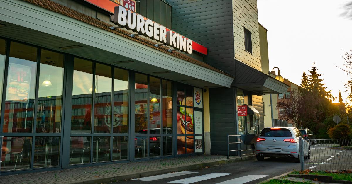 drive in of fast food store Burger King