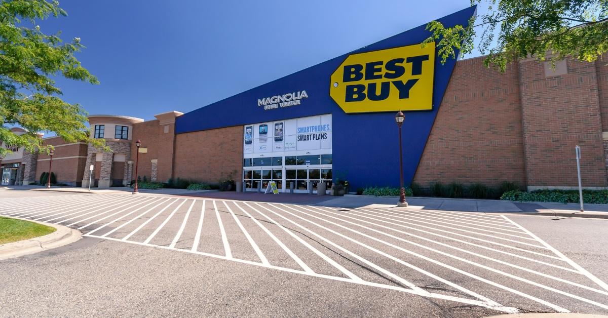 https://images.financebuzz.com/filters:quality(75)/images/2023/06/15/minnesota-best-buy-store-entrance-during-day-time.jpeg