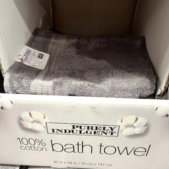 Purely Indulgent bath towels after one wash. I'm taking them back but  wanted others to save themselves some trouble. : r/Costco