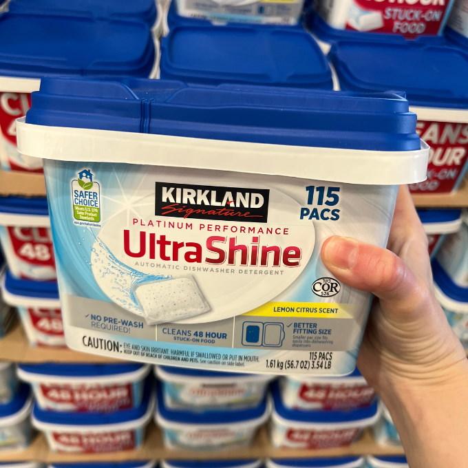 It's a small thing, but makes a huge difference how they changed the lid on  the Kirkland Signature dishwasher pods : r/Costco