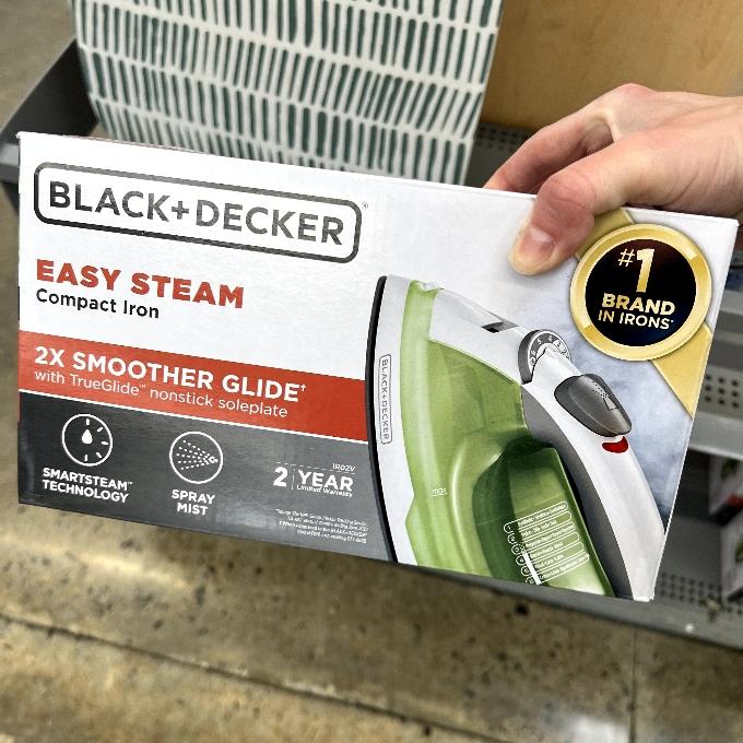 Black+Decker Easy Steam Compact Iron