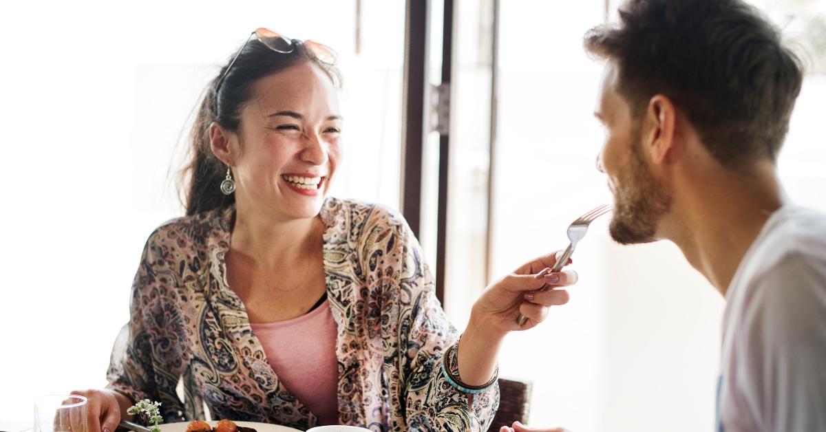 couple eating a hotel breakfast