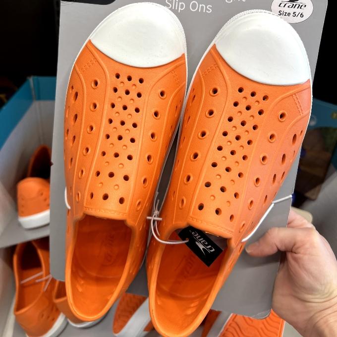 lightweight slip on shoes