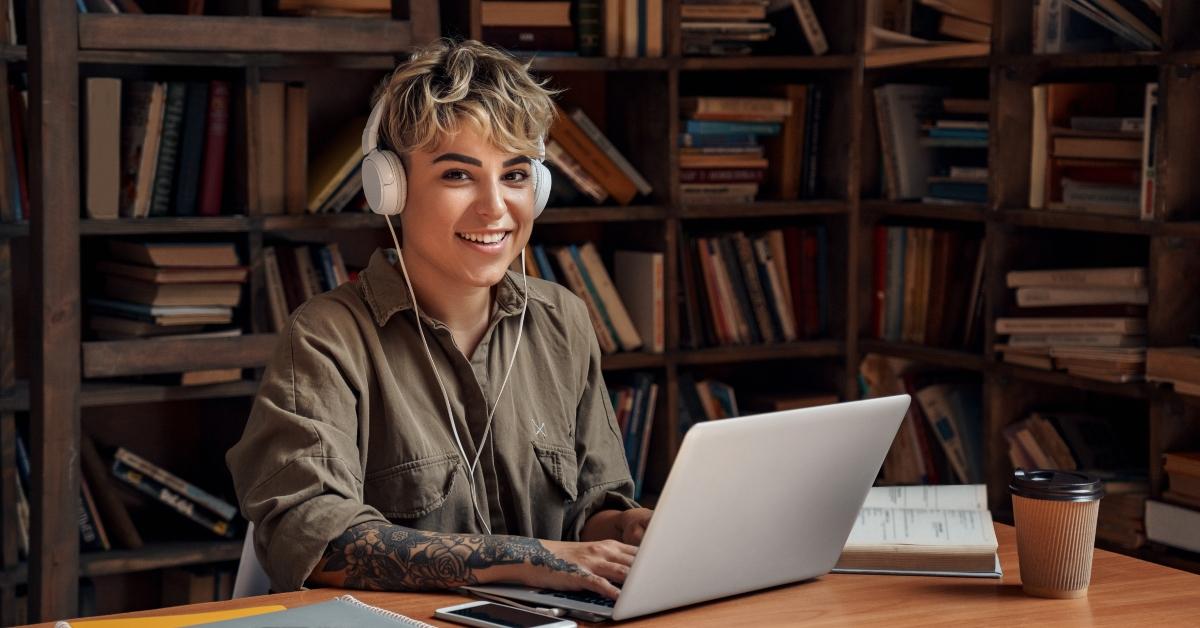 woman short hair in headphones