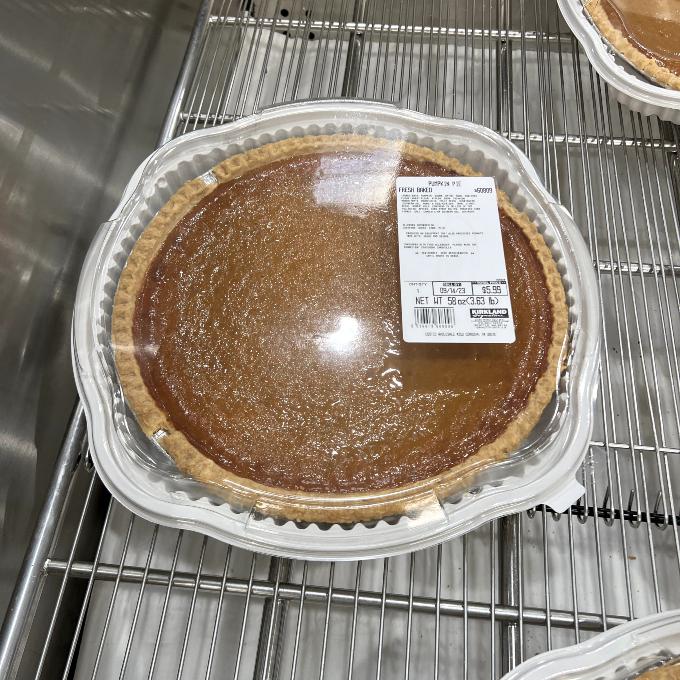 fresh baked pumpkin pie