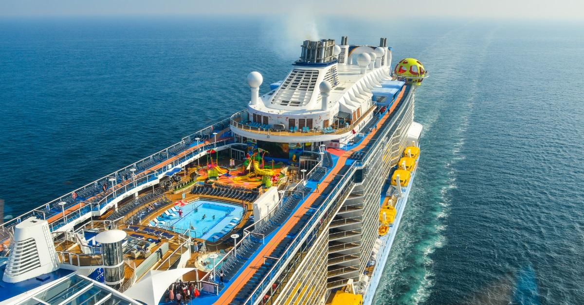 15 Incredible Cruise Ship Jobs Get