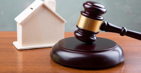 Real estate sale auction