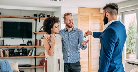  couple buying new home