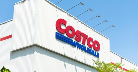 costco wholesale storefront in kaohsiung