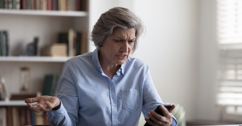 woman getting error message