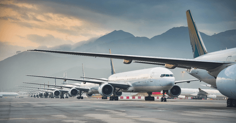 airplanes waiting to taxi