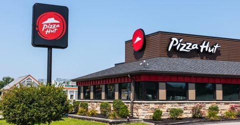 pizza hut fast casual restaurant