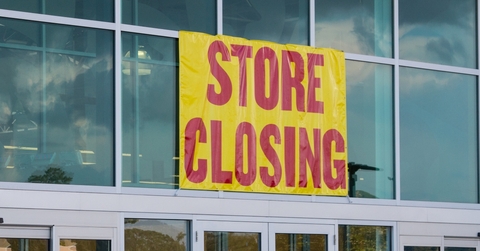 store closing sign