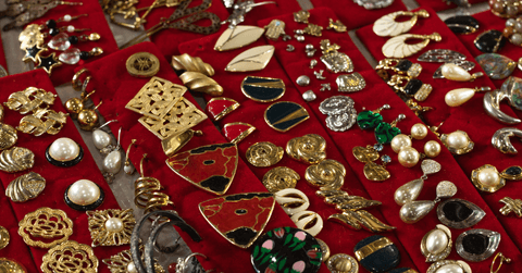flea market vintage jewelry sale