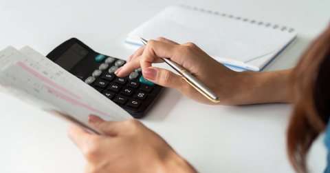 expense calculation and budgeting