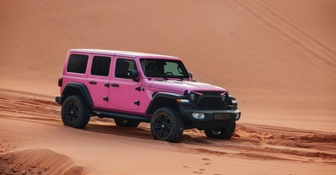 Jeep Wrangler 2021 in desert